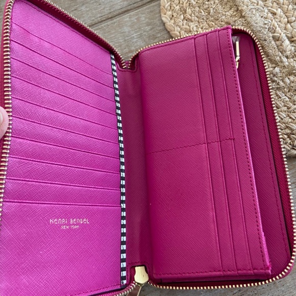 Henri Bendel Wallet - Picture 2 of 3